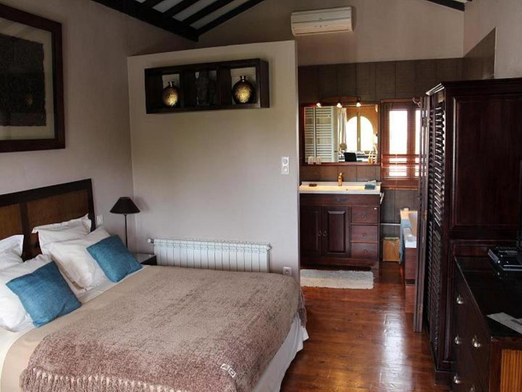 Domaine Saint Nicolas Bed and Breakfast Περπινιάν Δωμάτιο φωτογραφία